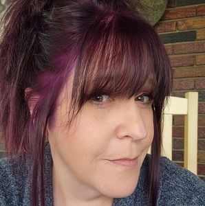 Meet your Posher, Roxanne